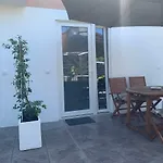 Artemus Karliva Apartament *
