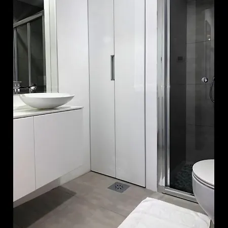 Appartement Artemus Karliva