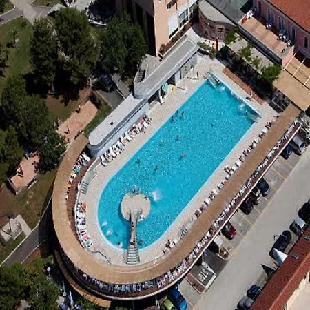 Artemus Karliva Appartement