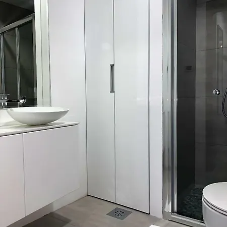 Appartement Artemus Karliva *