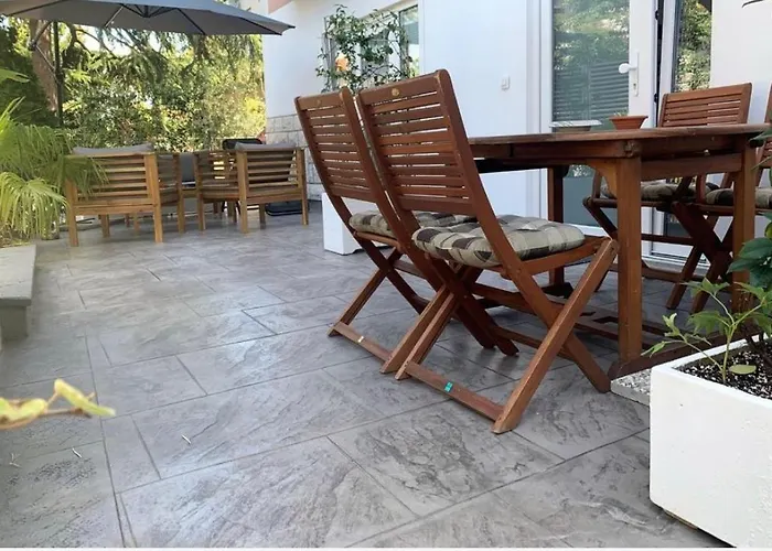 Artemus Karliva アパート *