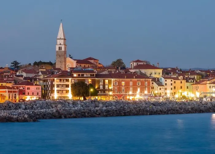 アパート Artemus Karliva