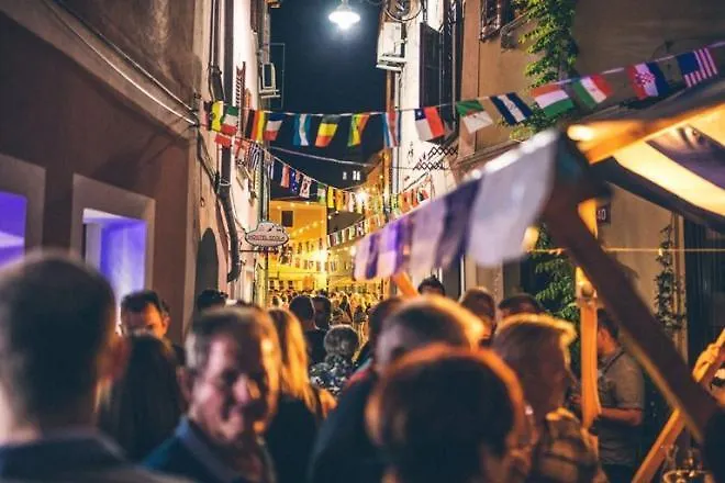 Artemus Karliva * Izola